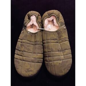 Magellan Outdoors Men’s Size 13 Green Camo Puffer Slippers NWOTs